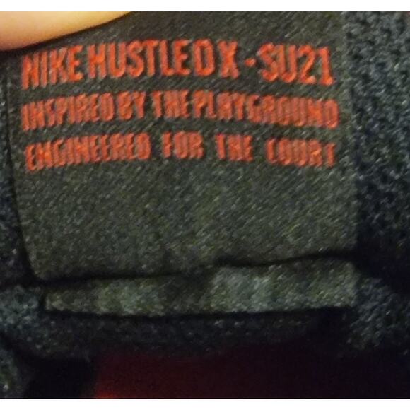 Nike Hustle DX SU-21 Red Black Boys Sneakers Shoes Size 6y Lace-Up - Picture 11 of 14